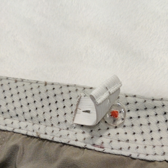 L.L..Bean. Casual Tan Skirt with Pockets - Picture 9 of 12